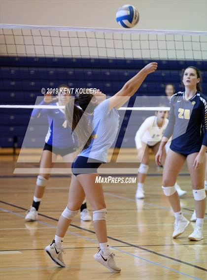 Thumbnail 1 in Clarkston vs. Utica Eisenhower (Detroit Country Day) photogallery.