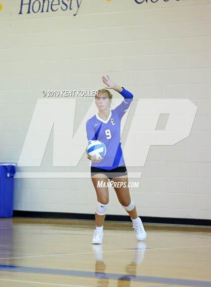 Thumbnail 2 in Clarkston vs. Utica Eisenhower (Detroit Country Day) photogallery.