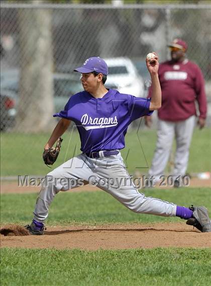 Thumbnail 2 in Florin vs. Sacramento (Land Park Easter Tournament) photogallery.