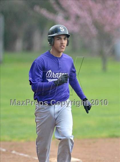 Thumbnail 1 in Florin vs. Sacramento (Land Park Easter Tournament) photogallery.