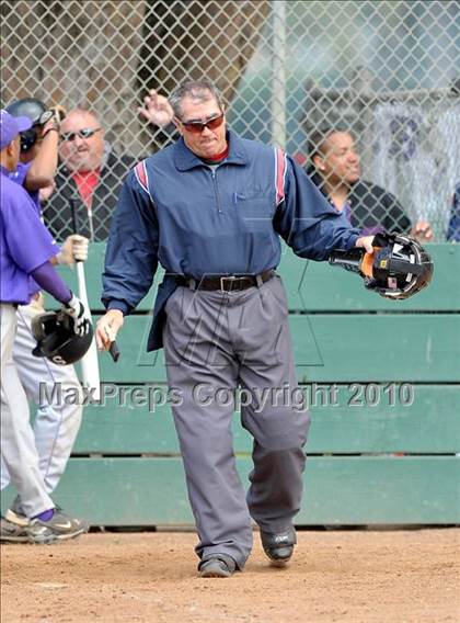 Thumbnail 3 in Florin vs. Sacramento (Land Park Easter Tournament) photogallery.