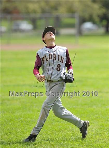 Thumbnail 2 in Florin vs. Sacramento (Land Park Easter Tournament) photogallery.