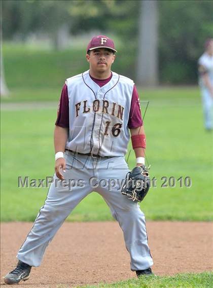 Thumbnail 2 in Florin vs. Sacramento (Land Park Easter Tournament) photogallery.