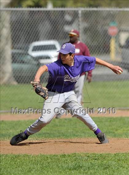 Thumbnail 3 in Florin vs. Sacramento (Land Park Easter Tournament) photogallery.