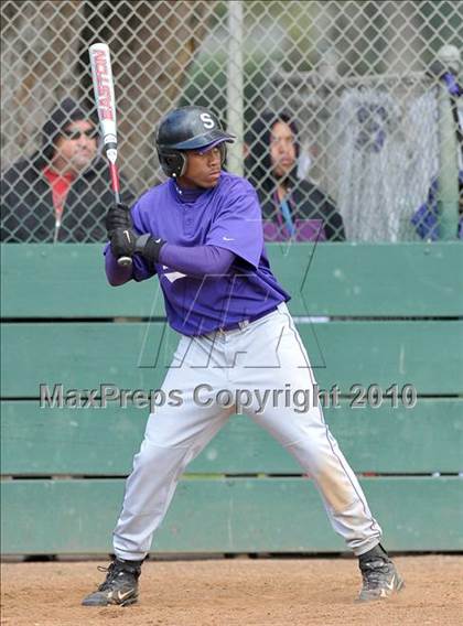 Thumbnail 2 in Florin vs. Sacramento (Land Park Easter Tournament) photogallery.