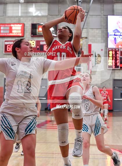Thumbnail 2 in Aliso Niguel vs. Mater Dei photogallery.