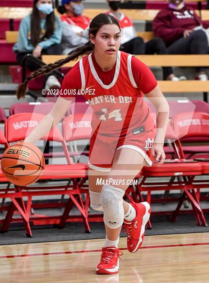 Thumbnail 3 in Aliso Niguel vs. Mater Dei photogallery.