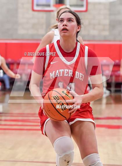 Thumbnail 3 in Aliso Niguel vs. Mater Dei photogallery.