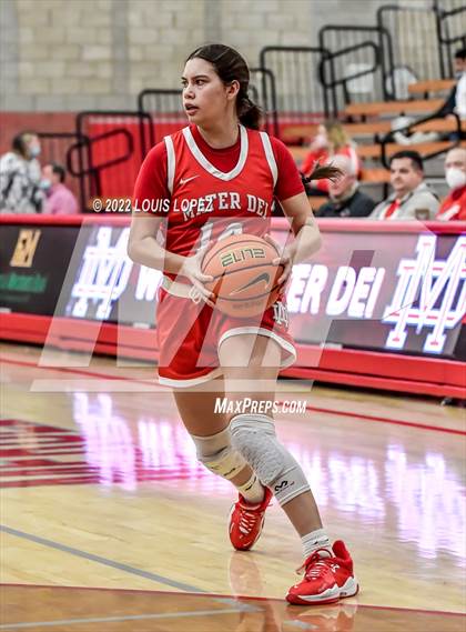 Thumbnail 3 in Aliso Niguel vs. Mater Dei photogallery.