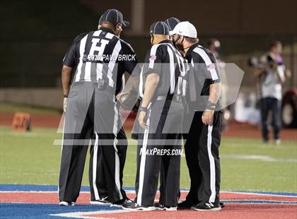 Thumbnail 1 in Westlake vs Waco Midway photogallery.