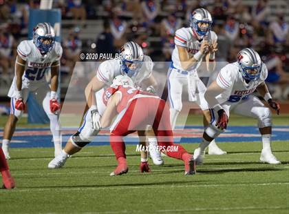 Thumbnail 3 in Westlake vs Waco Midway photogallery.