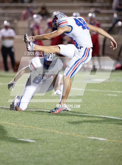Thumbnail 2 in Westlake vs Waco Midway photogallery.