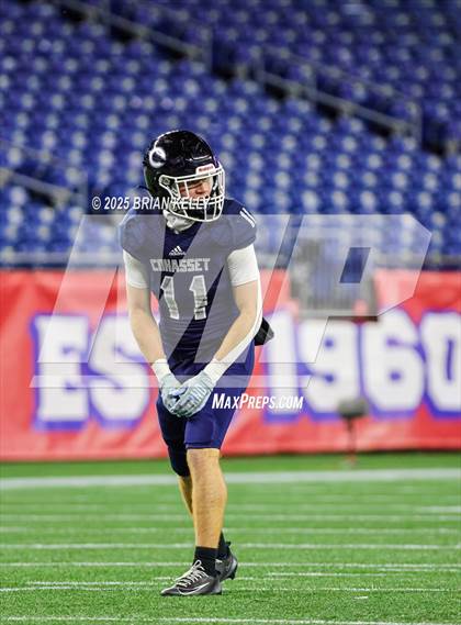 Thumbnail 3 in Cohasset vs Amesbury (MIAA Division 7 Final) photogallery.