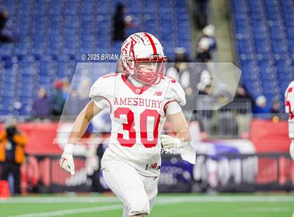 Thumbnail 2 in Cohasset vs Amesbury (MIAA Division 7 Final) photogallery.