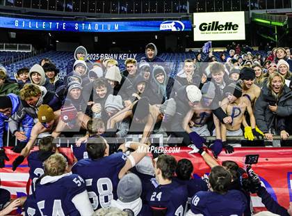 Thumbnail 2 in Cohasset vs Amesbury (MIAA Division 7 Final) photogallery.