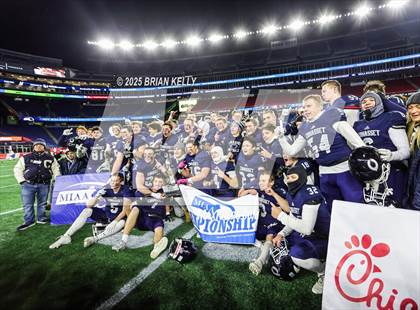 Thumbnail 3 in Cohasset vs Amesbury (MIAA Division 7 Final) photogallery.