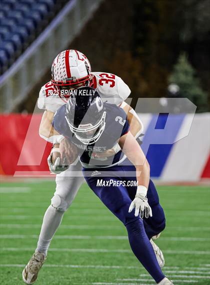 Thumbnail 2 in Cohasset vs Amesbury (MIAA Division 7 Final) photogallery.