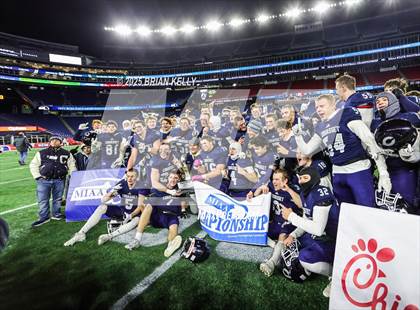 Thumbnail 1 in Cohasset vs Amesbury (MIAA Division 7 Final) photogallery.