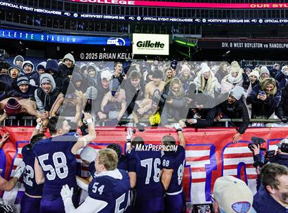 Thumbnail 3 in Cohasset vs Amesbury (MIAA Division 7 Final) photogallery.