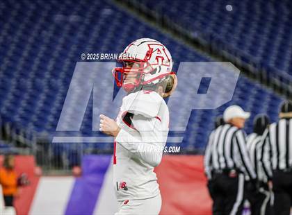 Thumbnail 3 in Cohasset vs Amesbury (MIAA Division 7 Final) photogallery.