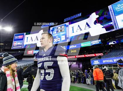 Thumbnail 3 in Cohasset vs Amesbury (MIAA Division 7 Final) photogallery.