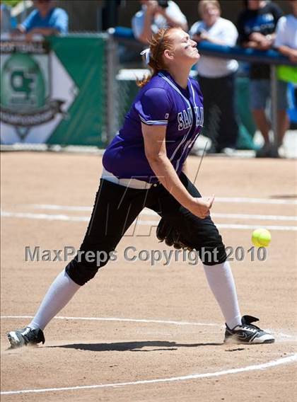 Thumbnail 2 in Santana vs University City (CIF SDS D3 Final) photogallery.