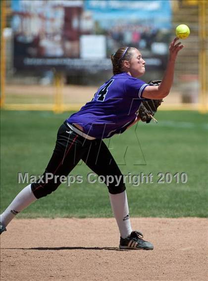 Thumbnail 3 in Santana vs University City (CIF SDS D3 Final) photogallery.