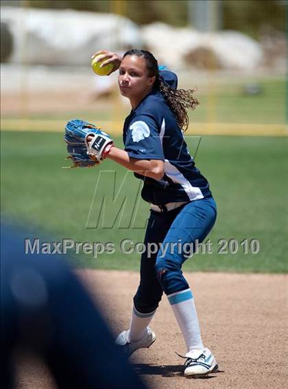 Thumbnail 2 in Santana vs University City (CIF SDS D3 Final) photogallery.
