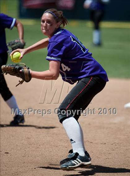 Thumbnail 2 in Santana vs University City (CIF SDS D3 Final) photogallery.
