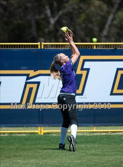 Thumbnail 2 in Santana vs University City (CIF SDS D3 Final) photogallery.