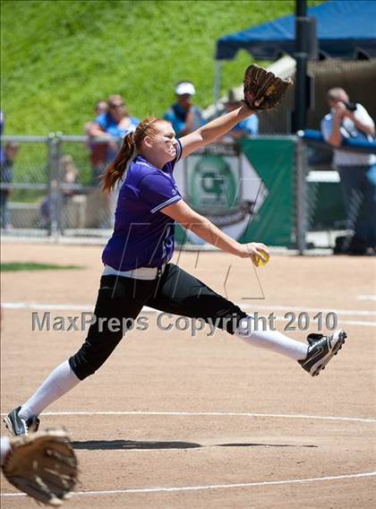 Thumbnail 3 in Santana vs University City (CIF SDS D3 Final) photogallery.