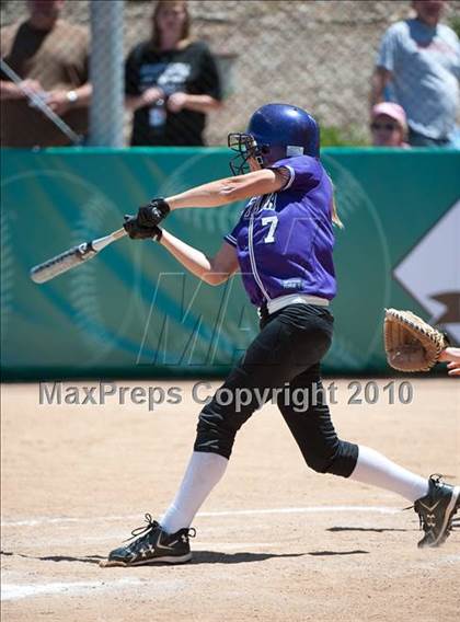 Thumbnail 2 in Santana vs University City (CIF SDS D3 Final) photogallery.