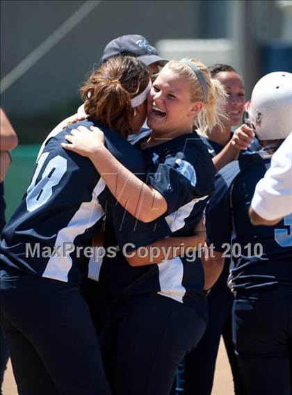 Thumbnail 3 in Santana vs University City (CIF SDS D3 Final) photogallery.