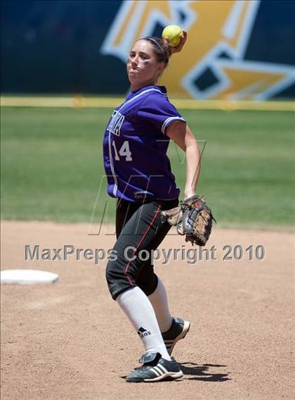 Thumbnail 3 in Santana vs University City (CIF SDS D3 Final) photogallery.