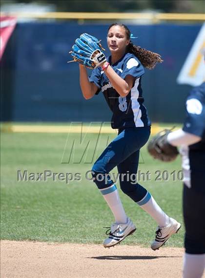Thumbnail 3 in Santana vs University City (CIF SDS D3 Final) photogallery.