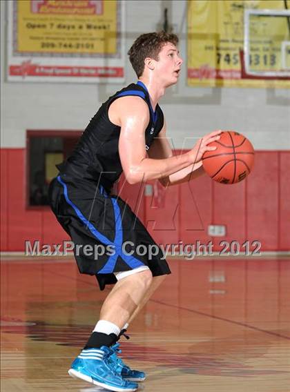 Thumbnail 1 in Sacramento Waldorf vs. Capital Christian (CIF SJS D5 Playoffs) photogallery.