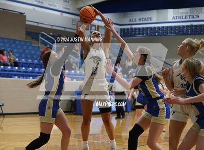 Thumbnail 2 in Fouke vs. DeWitt (AAA 3A-4 Regional Round 1) photogallery.