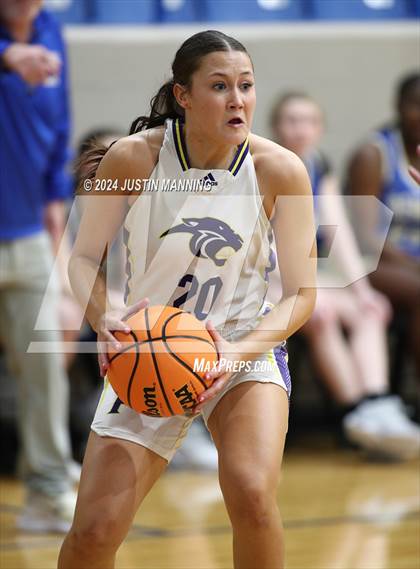 Thumbnail 1 in Fouke vs. DeWitt (AAA 3A-4 Regional Round 1) photogallery.