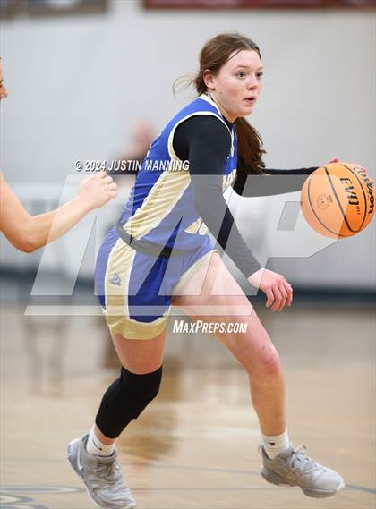 Thumbnail 2 in Fouke vs. DeWitt (AAA 3A-4 Regional Round 1) photogallery.
