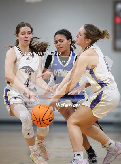 Thumbnail 1 in Fouke vs. DeWitt (AAA 3A-4 Regional Round 1) photogallery.