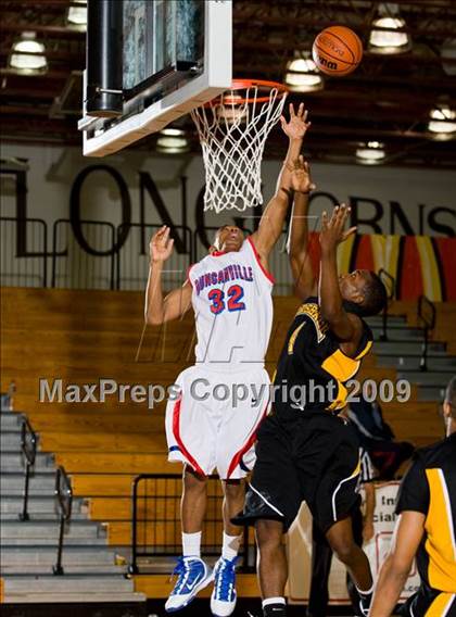 Thumbnail 1 in Marshall vs. Duncanville (McDonalds Texas Invitational) photogallery.