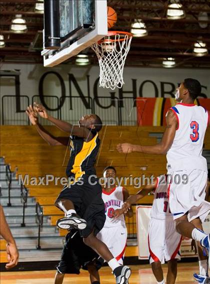 Thumbnail 2 in Marshall vs. Duncanville (McDonalds Texas Invitational) photogallery.