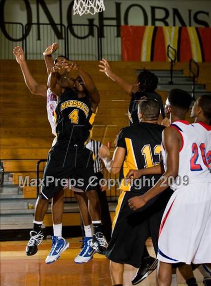 Thumbnail 2 in Marshall vs. Duncanville (McDonalds Texas Invitational) photogallery.