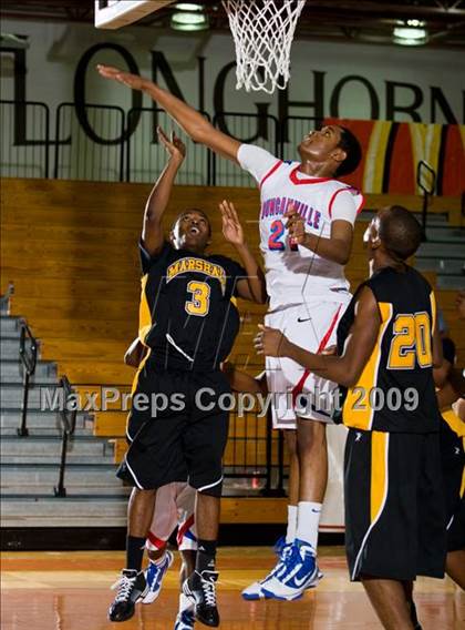 Thumbnail 1 in Marshall vs. Duncanville (McDonalds Texas Invitational) photogallery.
