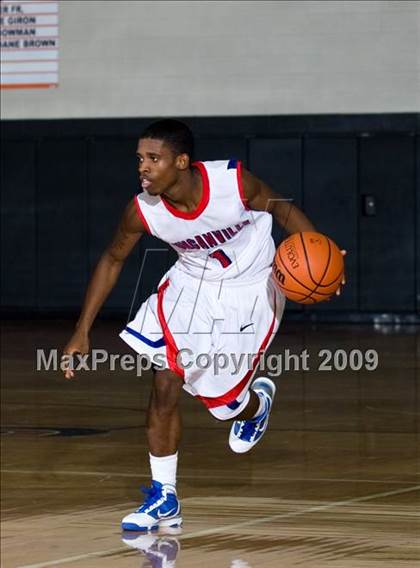 Thumbnail 2 in Marshall vs. Duncanville (McDonalds Texas Invitational) photogallery.