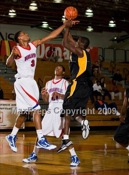 Thumbnail 3 in Marshall vs. Duncanville (McDonalds Texas Invitational) photogallery.
