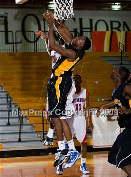 Thumbnail 1 in Marshall vs. Duncanville (McDonalds Texas Invitational) photogallery.