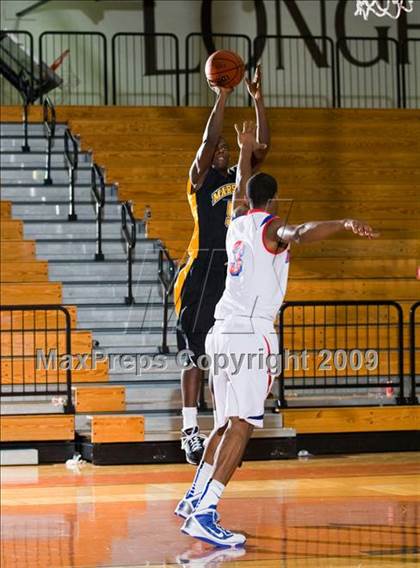 Thumbnail 1 in Marshall vs. Duncanville (McDonalds Texas Invitational) photogallery.