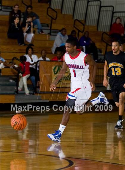 Thumbnail 1 in Marshall vs. Duncanville (McDonalds Texas Invitational) photogallery.
