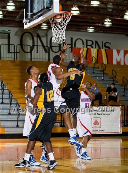 Thumbnail 3 in Marshall vs. Duncanville (McDonalds Texas Invitational) photogallery.